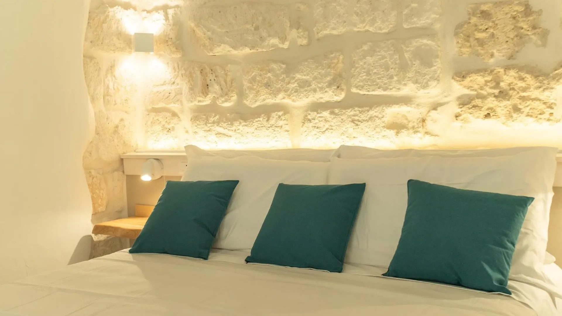 Le Grotte Hotel Lampedusa 0*,  Italy